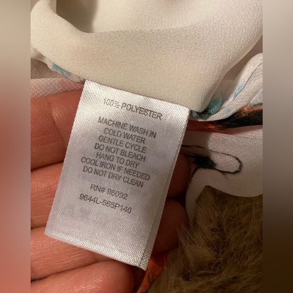 Dalia Collection beautiful blouse with water colour floral - Picture 5 of 6